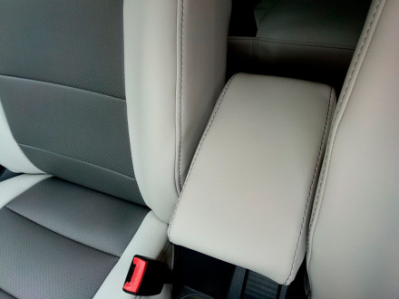 Авточехлы на Skoda Octavia A5 (Шкода Октавия А5) из экокожи