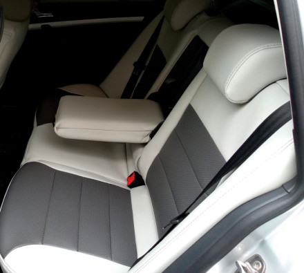 Авточехлы на Skoda Octavia A5 (Шкода Октавия А5) из экокожи