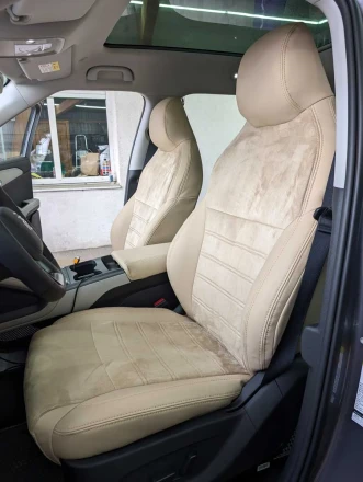 Чехлы на BYD Yuan UP (БИД Юань Ап) из экокожи и польской алькантары Sport 3