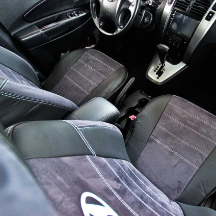 Чехлы на Hyundai Tucson I (Хюндай Тюксон 1) из экокожи и антары ELA2020P