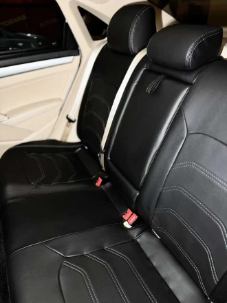 Чехлы на Volkswagen Passat B7 (Фольксваген Пассат Б7) из экокожи Comfort 3