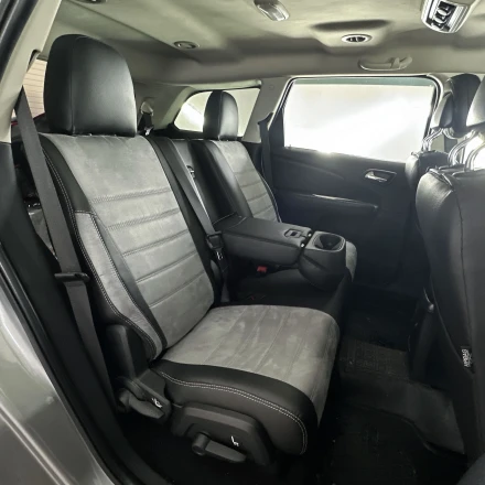 Чехлы на Dodge Journey 5 мест из экокожи и антары ECLA2020