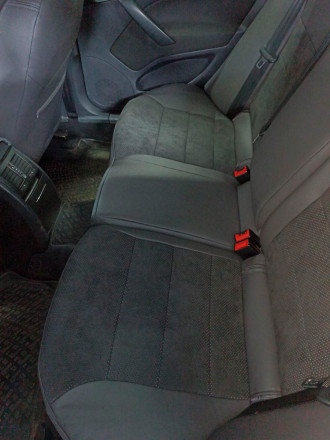 Чехлы на Skoda Octavia A7 (Шкода Октавия А7) из экокожи и алькантары