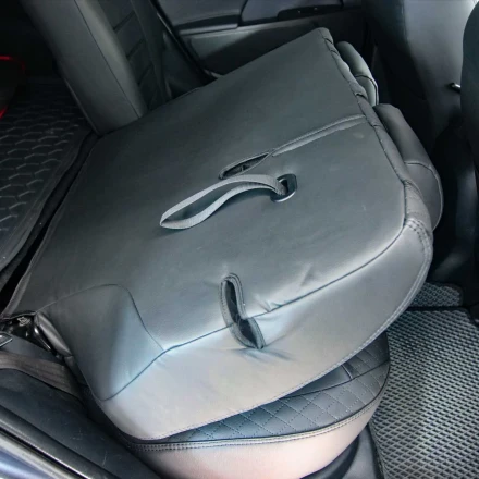 Чехлы на KIA Sportage III SL (КИА Спортедж 3) из экокожи и ткани VEN001