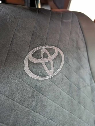 Чехлы на Toyota Auris II из экокожи и польской алькантары EL2020R