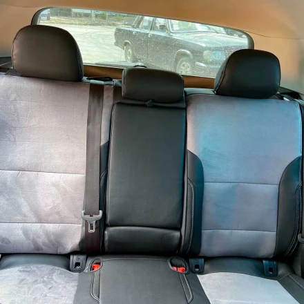 Чехлы на Volkswagen Golf 7 (E-Golf) из экокожи и антары черно-серые