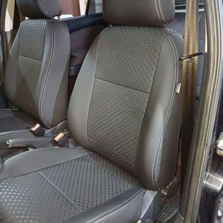 Чехлы на Skoda Octavia Tour из экокожи и гобелена с тиснением