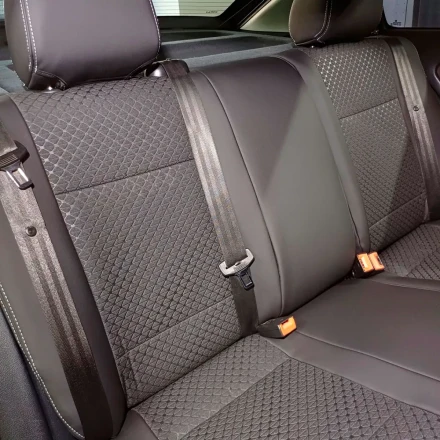 Чехлы на Skoda Octavia Tour из экокожи и гобелена с тиснением