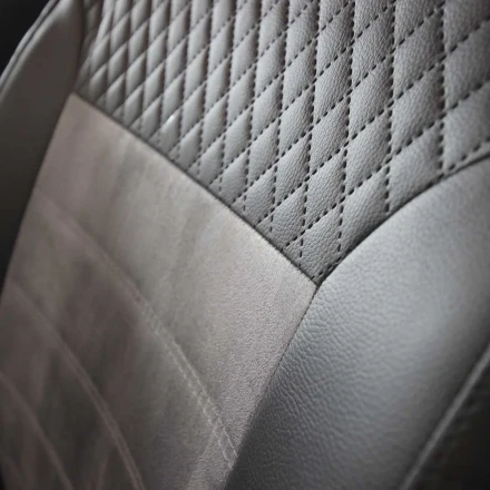 Чехлы на Renault Duster II из экокожи и ткани VE2020