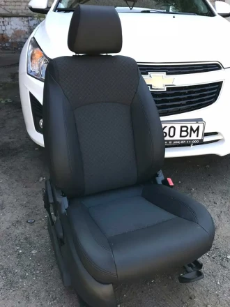 Чехлы на Chevrolet Cruze из экокожи и ткани Sport 3