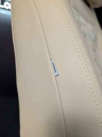 Чехлы на Volkswagen Golf Plus (Фольксваген Гольф Плюс) из экокожи и польской алькантары с прострочкой соты Comfort Plus 3