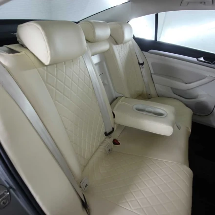 Чехлы на Volkswagen Passat B8 (Фольксваген Пассат Б8) из экокожи EG