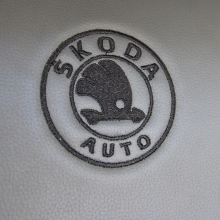 Чехлы на Skoda Octavia Tour из экокожи и антары Vip Elite с прострочкой сота