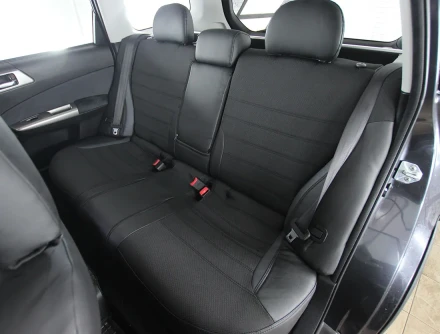 Чехлы на Subaru Forester из экокожи и ткани Eco Classic 2020