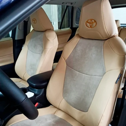 Чехлы Toyota RAV 4 (Тойота РАВ 4) из бежевой экокожи и алькантары