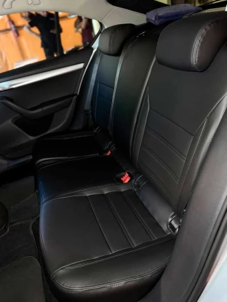 Чехлы на Skoda Octavia A7 (Шкода Октавия А7) из экокожи Comfort Plus 3