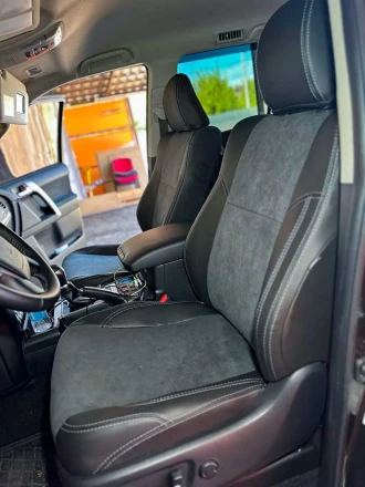 Чехлы на Toyota Land Cruiser Prado 150 из экокожи и польской алькантары Sport 3