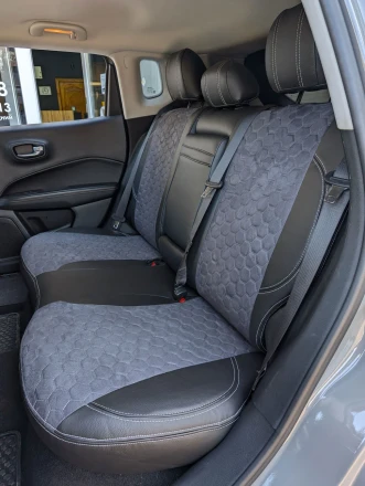 Чехлы на Jeep Compass II (Джип Компасс 2) из экокожи и антары Antara