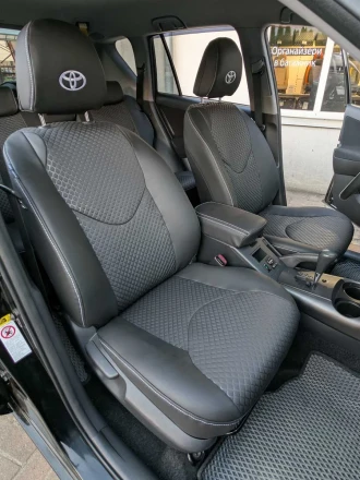 Чехлы на Toyota RAV4 XA30 (Тойота РАВ4 3 пок) из экокожи и ткани с тиснением ромб