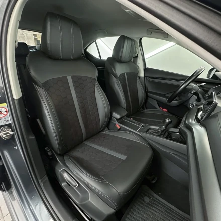 Чехлы на Skoda Octavia A8 (Шкода Октавія А8) из экокожи и польской алькантары ES