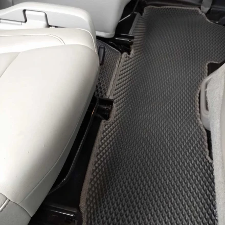 3D EVA коврики с бортами до 5 см на Toyota Highlander XU50 7 мест (Тайота Хайлендер)