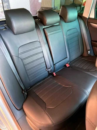 Чехлы на Volkswagen Passat B7 (Фольксваген Пассат Б7) из экокожи Comfort 3 графитовые