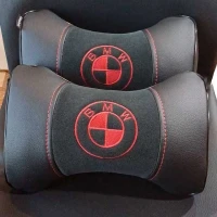 Подушка на подголовник из экокожи и антары с логотипом BMW Подушка на подголовник из экокожи и антары с логотипом BMW