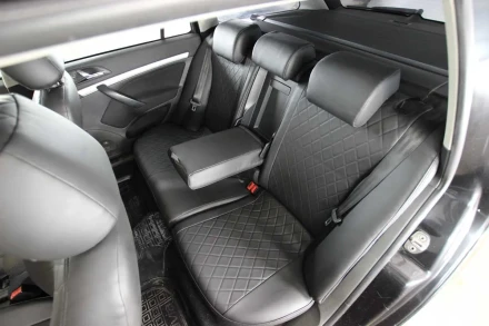 Чехлы на Skoda Octavia A5 (Шкода Октавия А5) из экокожи Eco Grand