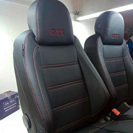 Чехлы на Volkswagen Golf V GTI из экокожи c перфорацией 