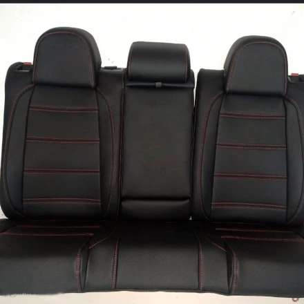 Чехлы на Volkswagen Golf V GTI из экокожи c перфорацией 