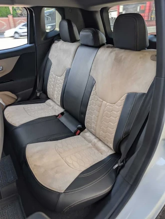 Чехлы на Jeep Renegade (Джип Ренегат) из экокожи и польской алькантары с прострочкой соты Comfort Plus 3