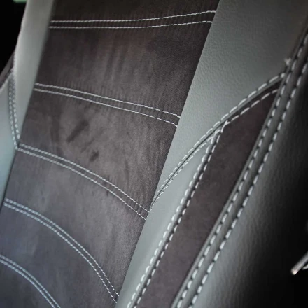 Чехлы на Hyundai Tucson III (Хюндай Тюксон 3) из экокожи и антары ELA2020P