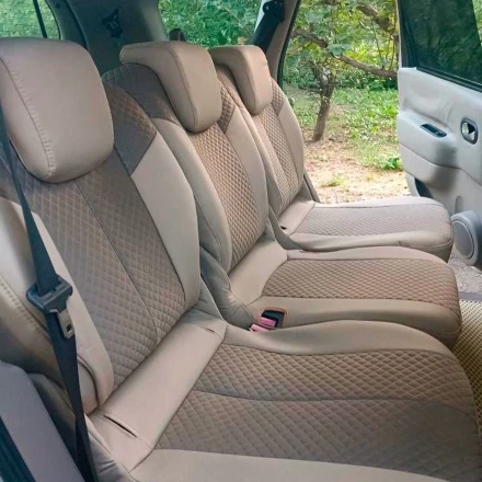 Чехлы на Renault Scenic II из ткани с тиснением бежевые