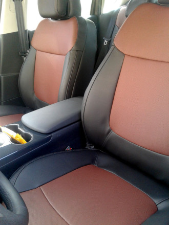 Чехлы на Peugeot 3008 I (Пежо 3008 1 пок.) из экокожи черно-коричневые