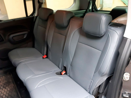 Чехлы на Peugeot Rifter Allure (со столиками) из экокожи