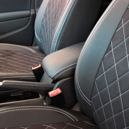 Чехлы на Volkswagen Golf Plus из экокожи и антары VE