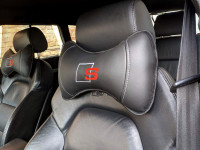 Подушка для подголовника из экокожи с логотипом