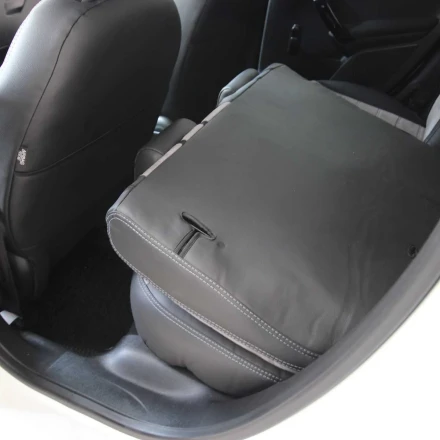 Чехлы на Peugeot 208 из экокожи и антары ELA2020P