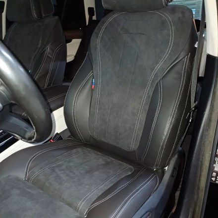 Чехлы на BMW X5 (F15) из экокожи и алькантары