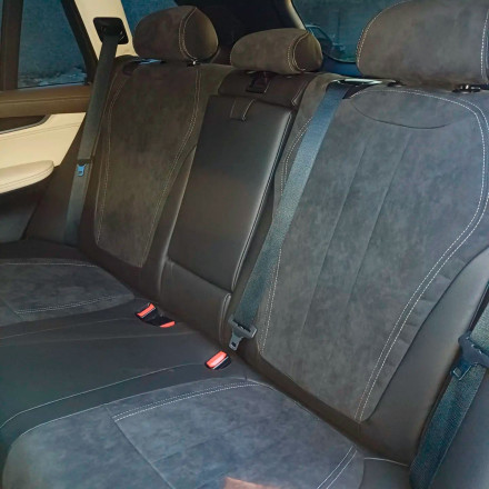 Чехлы на BMW X5 (F15) из экокожи и алькантары