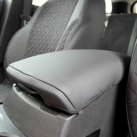 Чехлы на Renault Kadjar из экокожи и антары ELA2020R