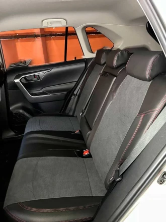 Чехлы на Toyota RAV4 XA50 (Тайота РАВ4 5 пок.) из экокожи и алькантары с текстурой чешуя Sport 3