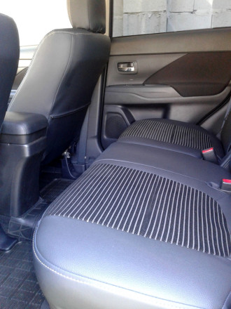 Чехлы на Mitsubishi Outlander III из экокожи и ткани