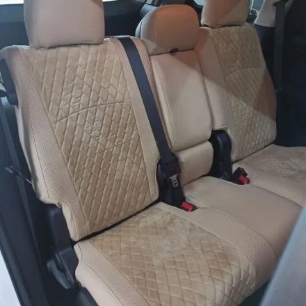 Чехлы на Dodge Journey из экокожи и велюра бежевые